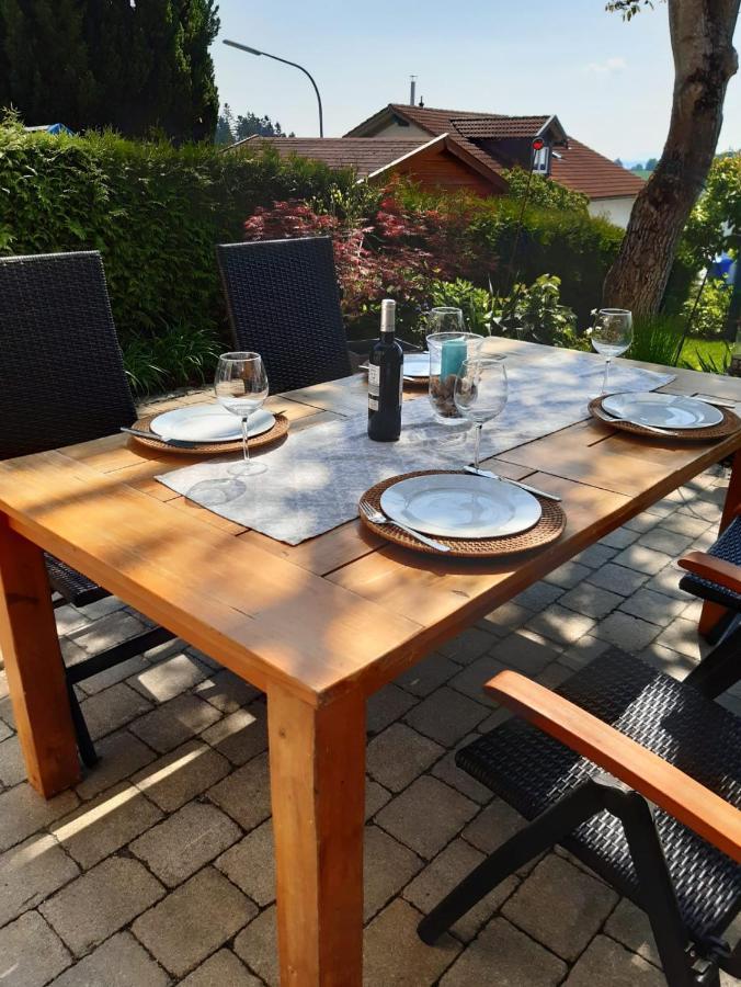 Stilvolles Apartment "Romantic" Neukirchen vorm Wald Exterior foto