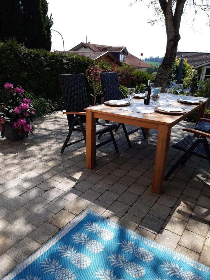 Stilvolles Apartment "Romantic" Neukirchen vorm Wald Exterior foto