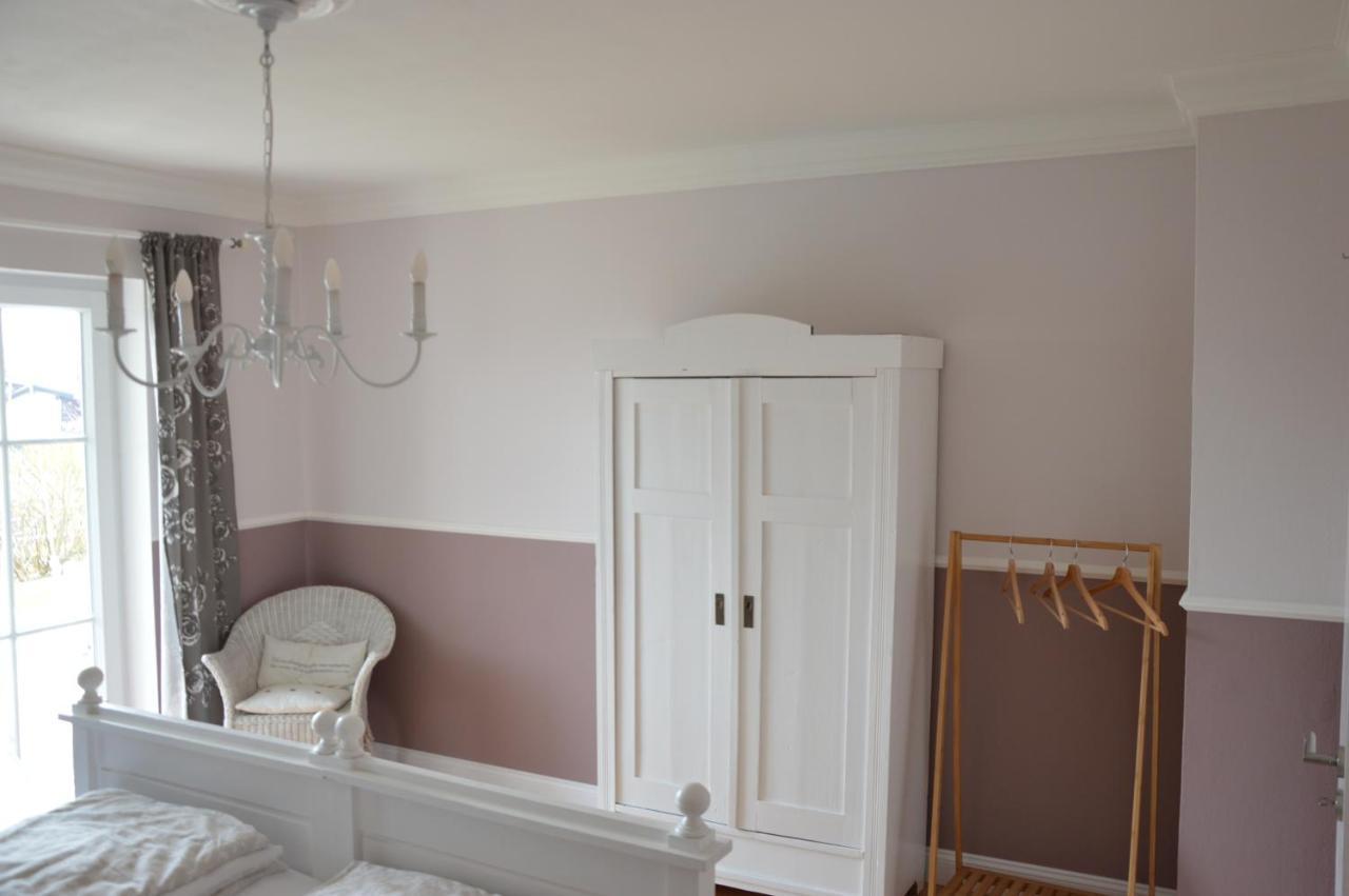 Stilvolles Apartment "Romantic" Neukirchen vorm Wald Exterior foto